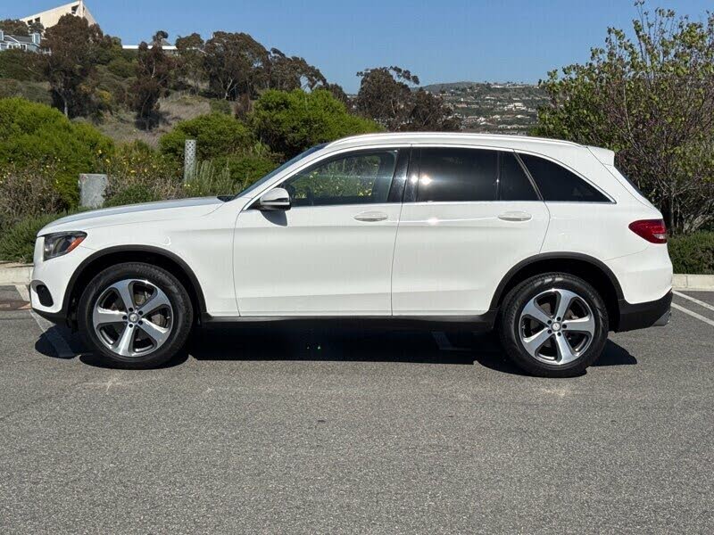 2017 MERCEDES-BENZ GLC-Class